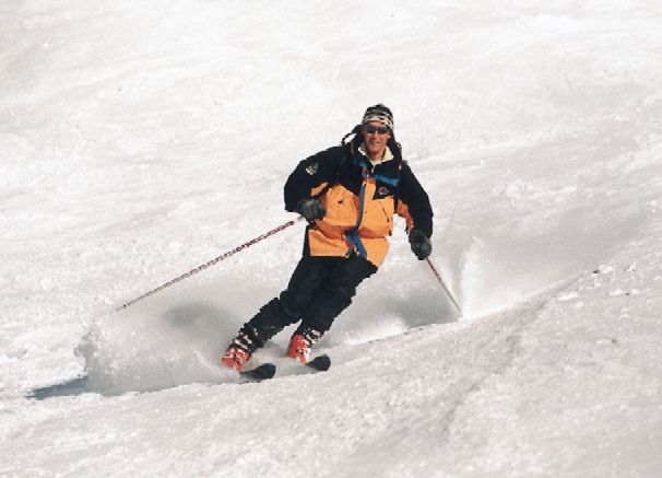 French Ski Holidays - Michael Skiing (4350 bytes)